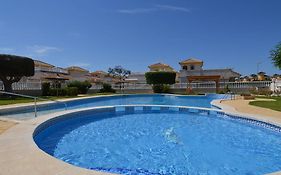 Belvilla By Oyo Casa Crispin